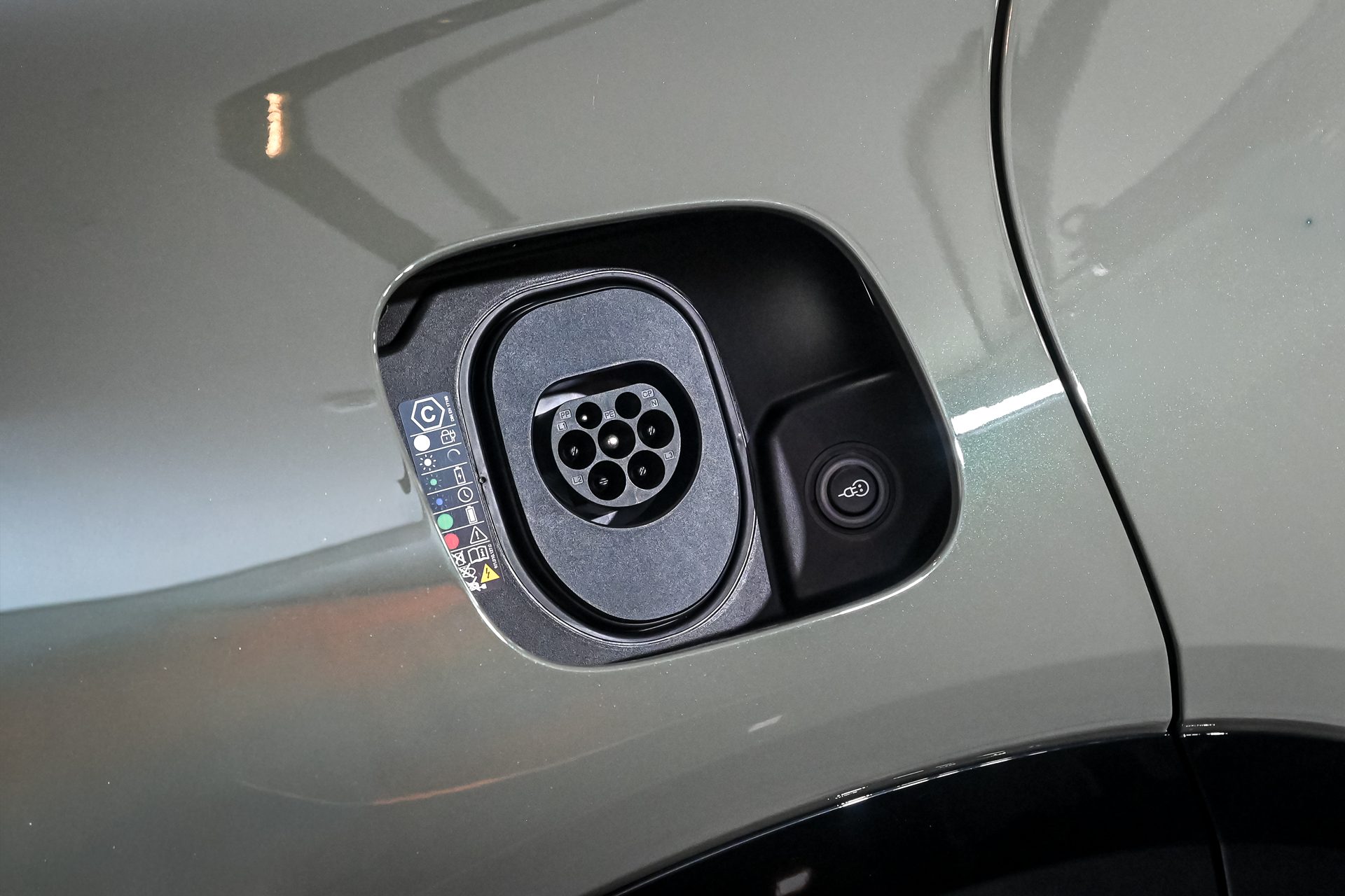 รูปภาพ ปอร์เช่ Porsche Cayenne Electric ปี 2026