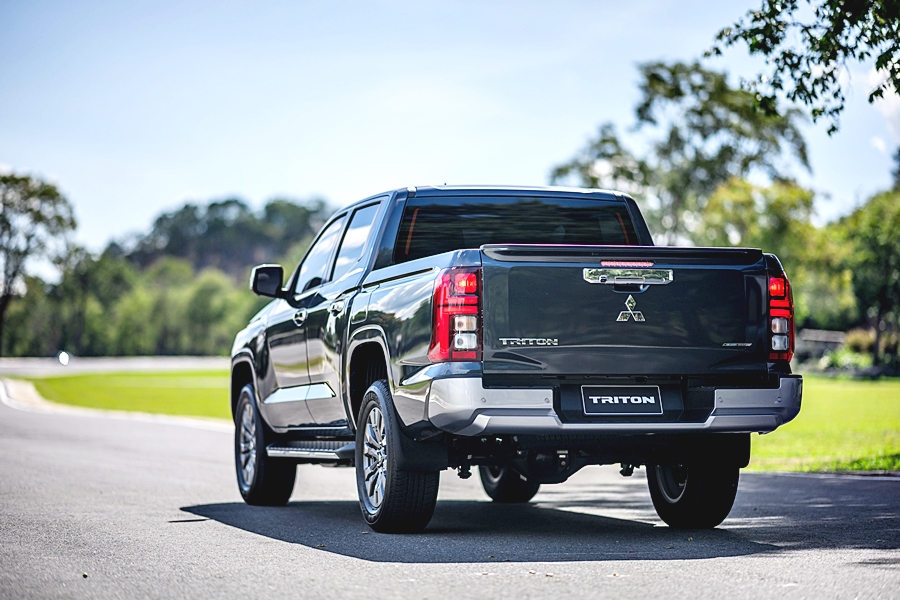 รูปภาพ มิตซูบิชิ Mitsubishi Triton Double Cab LR 2.4 PRO ปี 2025