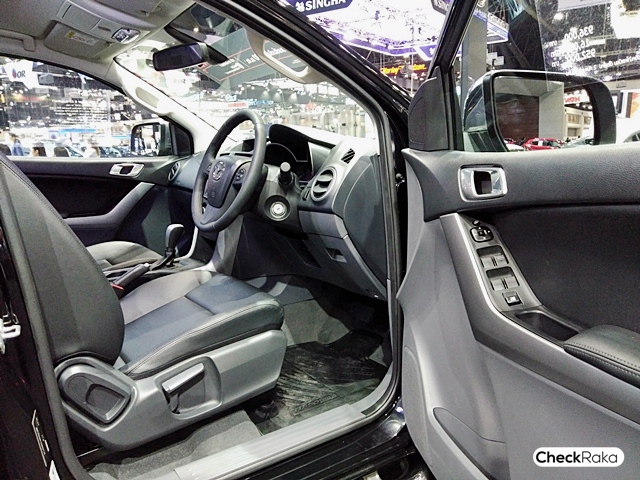 รูปภาพ มาสด้า Mazda BT-50 PRO THUNDER DBL Hi-Racer 2.2L 6AT ปี 2018