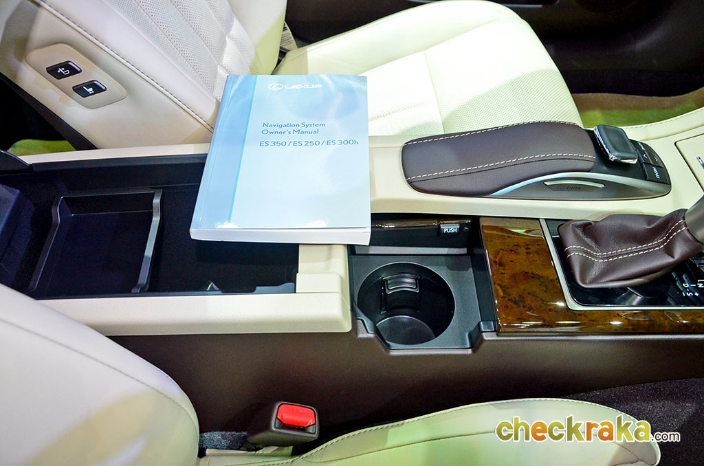 รูปภาพ เลกซัส Lexus ES 300h Luxury ปี 2015