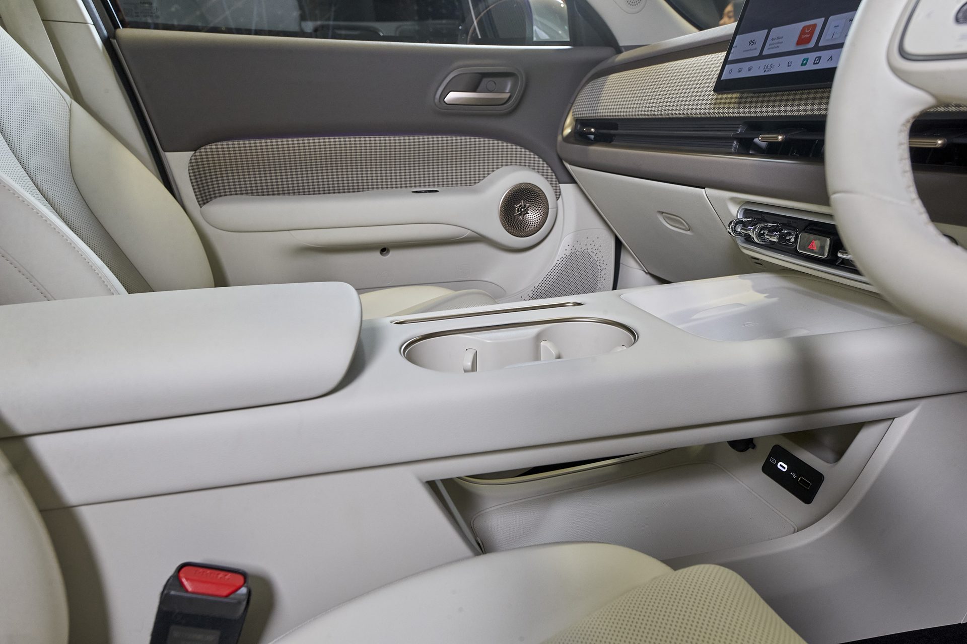 รูปภาพ จีดับบลิวเอ็ม โอร่า GWM ORA 5 EV Pro ปี 2026