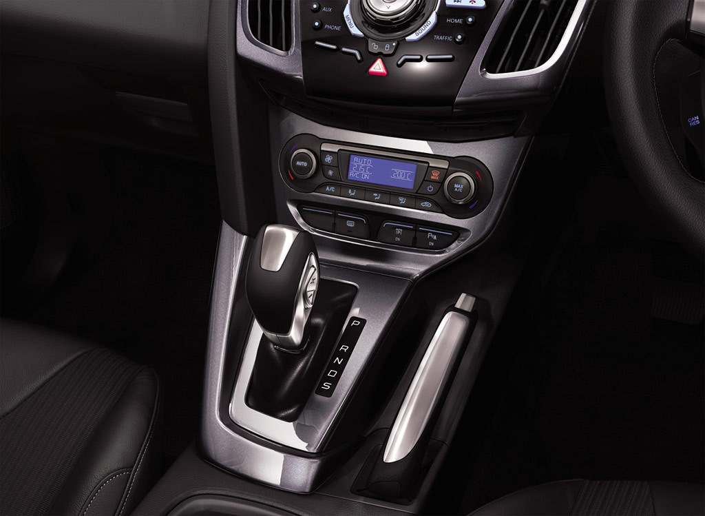 รูปภาพ ฟอร์ด Ford Focus 5Dr 2.0L Ti-VCT GDi Sport+ PowerShift AT ปี 2012