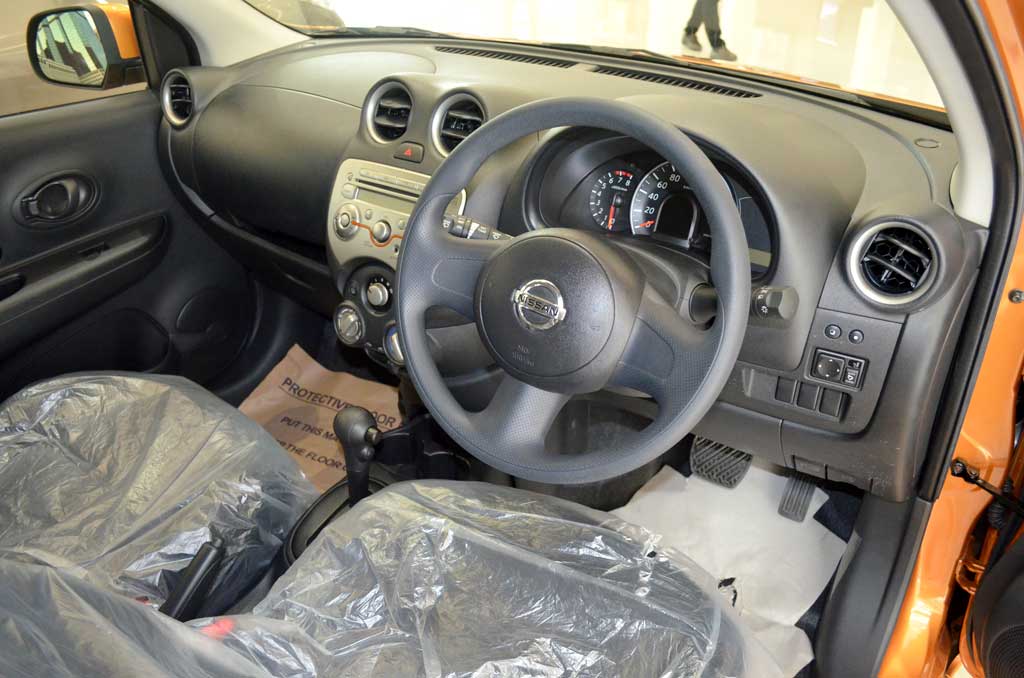 รูปภาพ นิสสัน Nissan March E ปี 2012