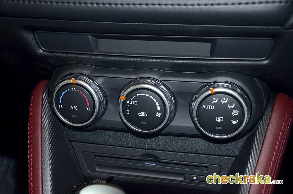 รูปภาพ มาสด้า Mazda CX-3 2.0 SP ปี 2015