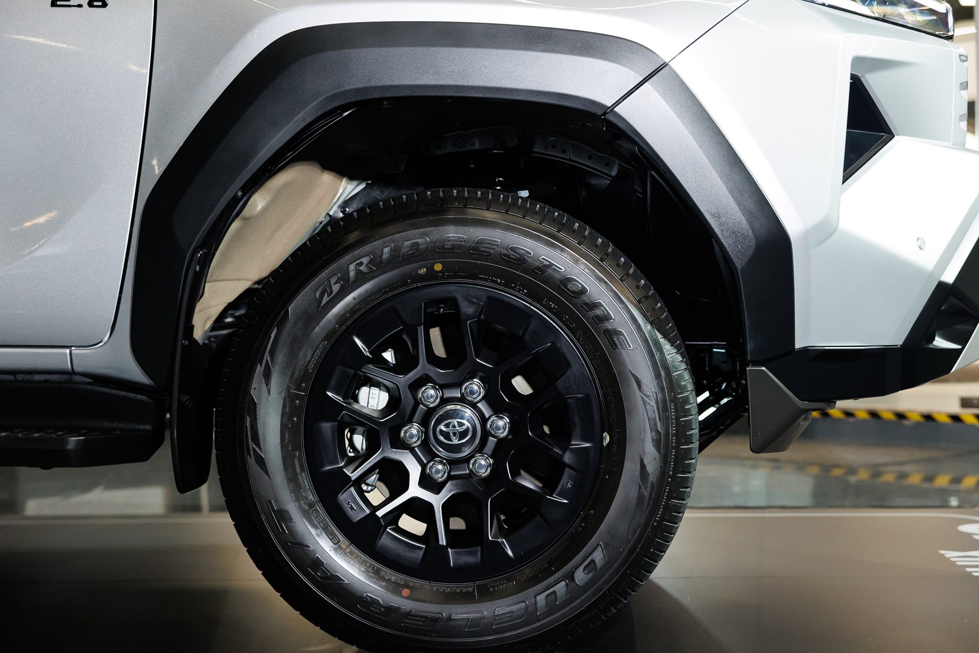 รูปภาพ โตโยต้า Toyota Hilux Travo Smart Cab 4TREX 2.8 Premium MT ปี 2025