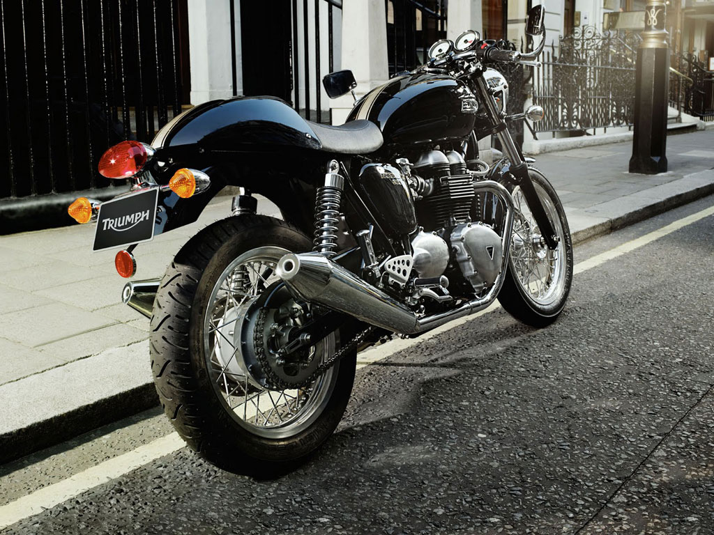รูปภาพ ไทรอัมพ์ Triumph Thruxton (Standard) ปี 2011