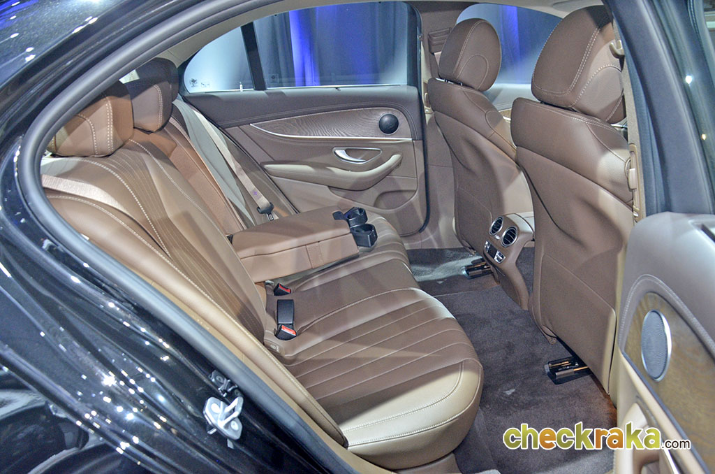 รูปภาพ เมอร์เซเดส-เบนซ์ Mercedes-benz E-Class E 220 D Exclusive ปี 2017