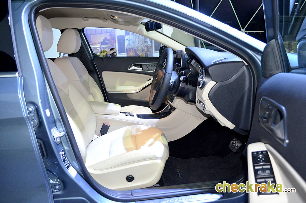 รูปภาพ เมอร์เซเดส-เบนซ์ Mercedes-benz GLA-Class GLA 200 Urban ปี 2014