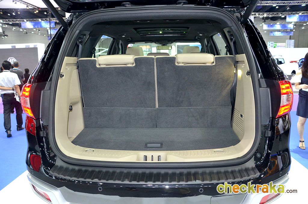 รูปภาพ ฟอร์ด Ford Everest 2.2L Titanium+ 4x2 AT ปี 2017