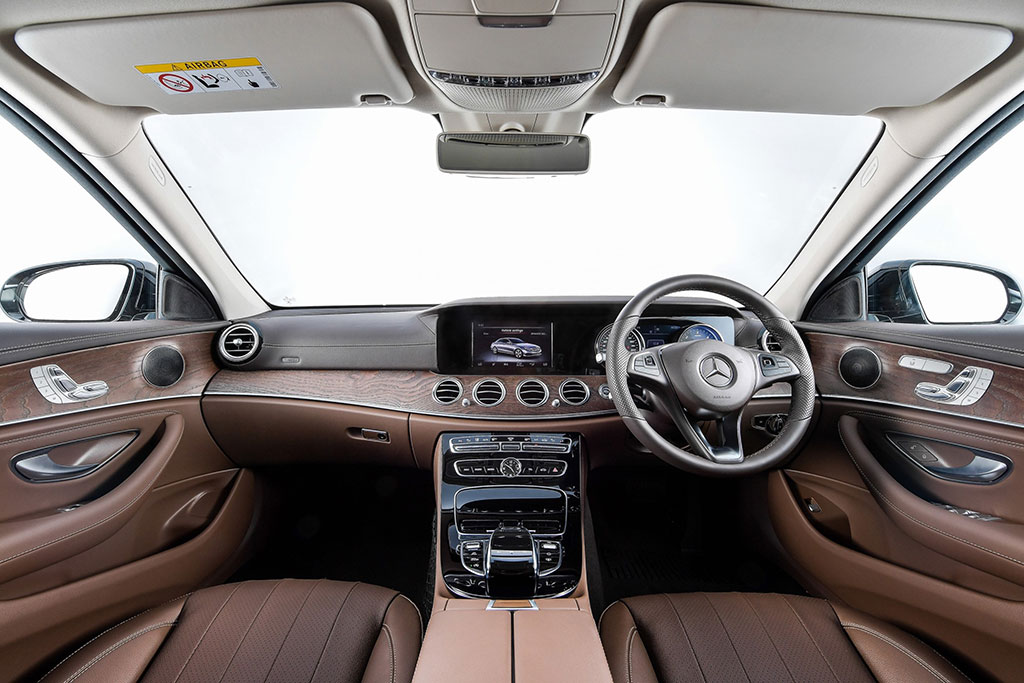 รูปภาพ เมอร์เซเดส-เบนซ์ Mercedes-benz E-Class E 220 D Exclusive ปี 2017