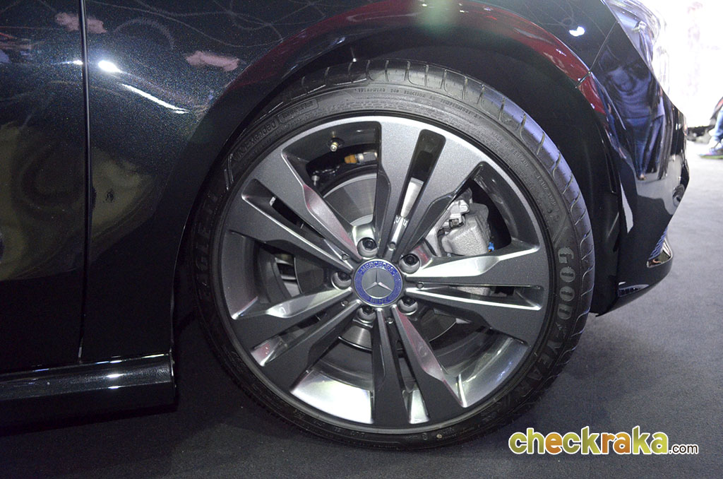 รูปภาพ เมอร์เซเดส-เบนซ์ Mercedes-benz CLA-Class CLA 200 Urban ปี 2015