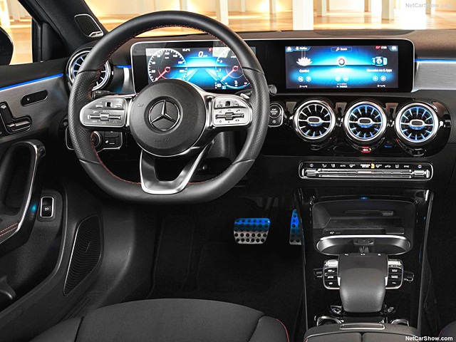 รูปภาพ เมอร์เซเดส-เบนซ์ Mercedes-benz A-Class A200 AMG Dynamic ปี 2019