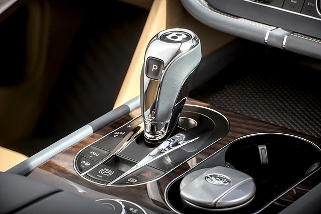 รูปภาพ เบนท์ลี่ย์ Bentley Bentayga W12 ปี 2017