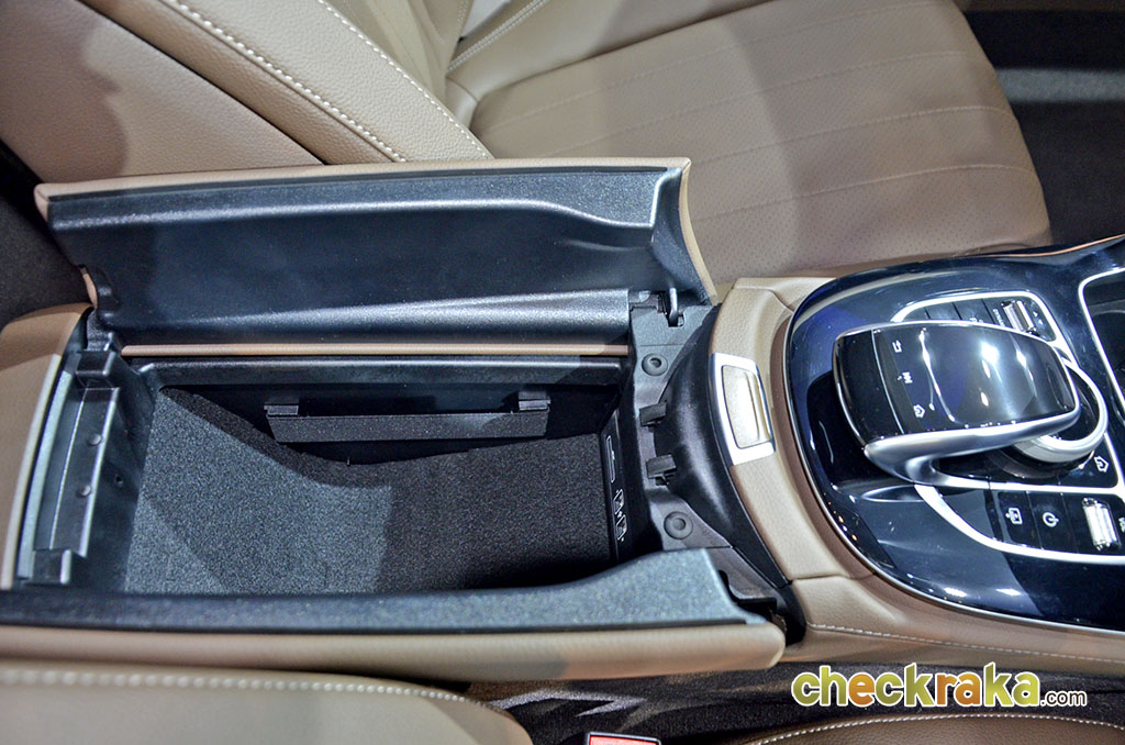 รูปภาพ เมอร์เซเดส-เบนซ์ Mercedes-benz E-Class E 220 D Exclusive ปี 2017