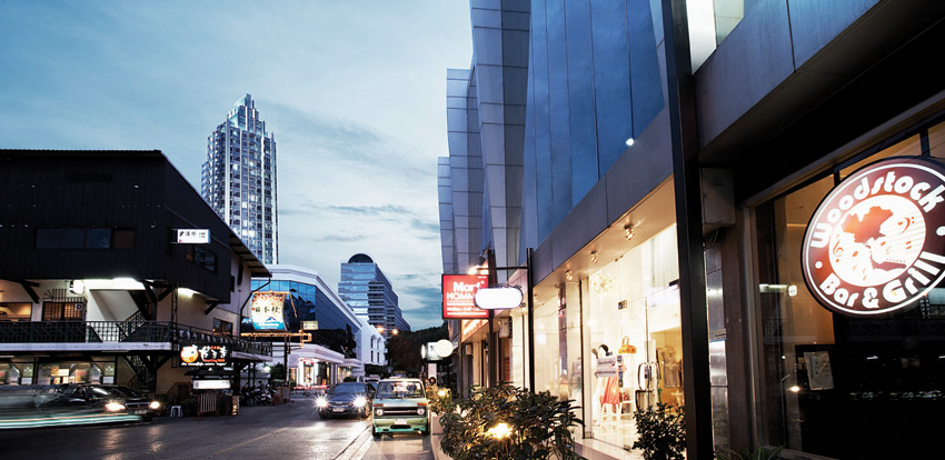 รูปภาพ ไอวี่ ทองหล่อ (Ivy Thonglor)