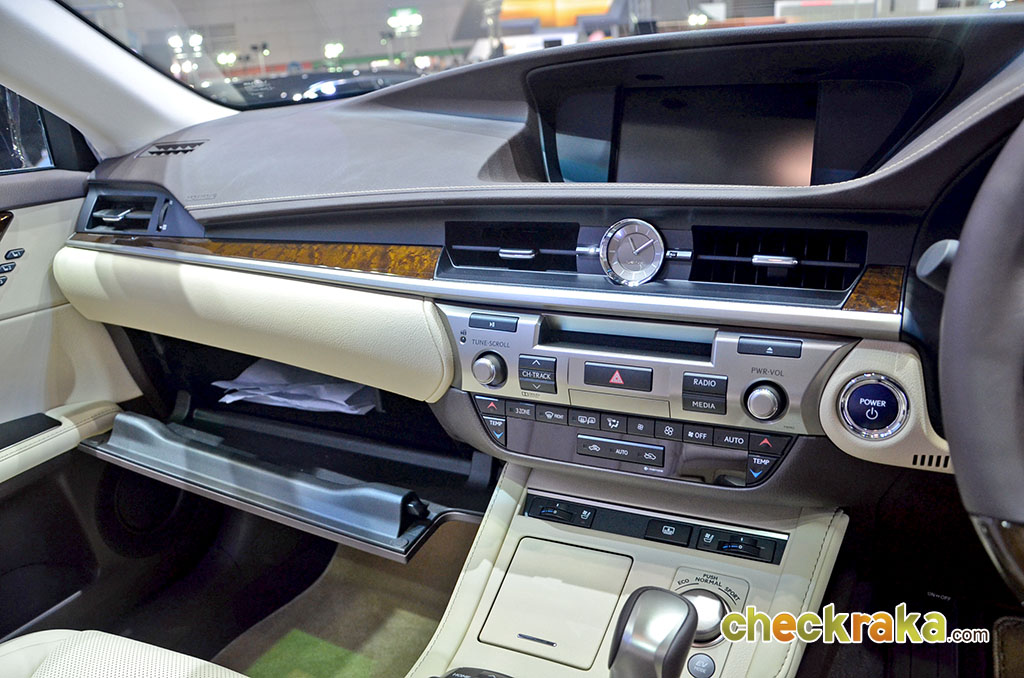 รูปภาพ เลกซัส Lexus ES 300h Luxury ปี 2015