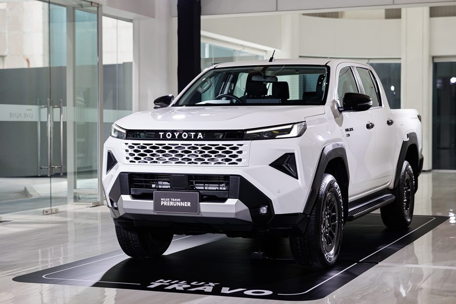 รูปภาพ โตโยต้า Toyota Hilux Travo Double Cab Prerunner 2.8 Smart MT ปี 2025