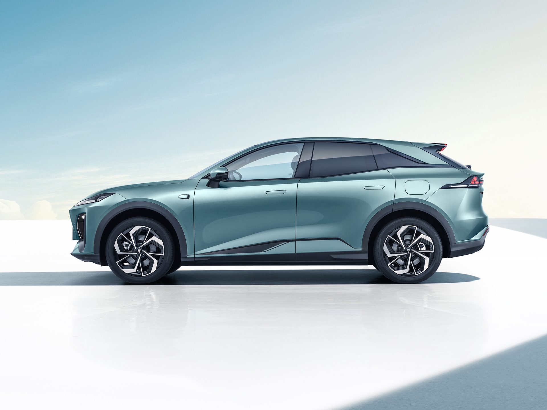 รูปภาพ ดีพอล Deepal SO7 Standard ปี 2025