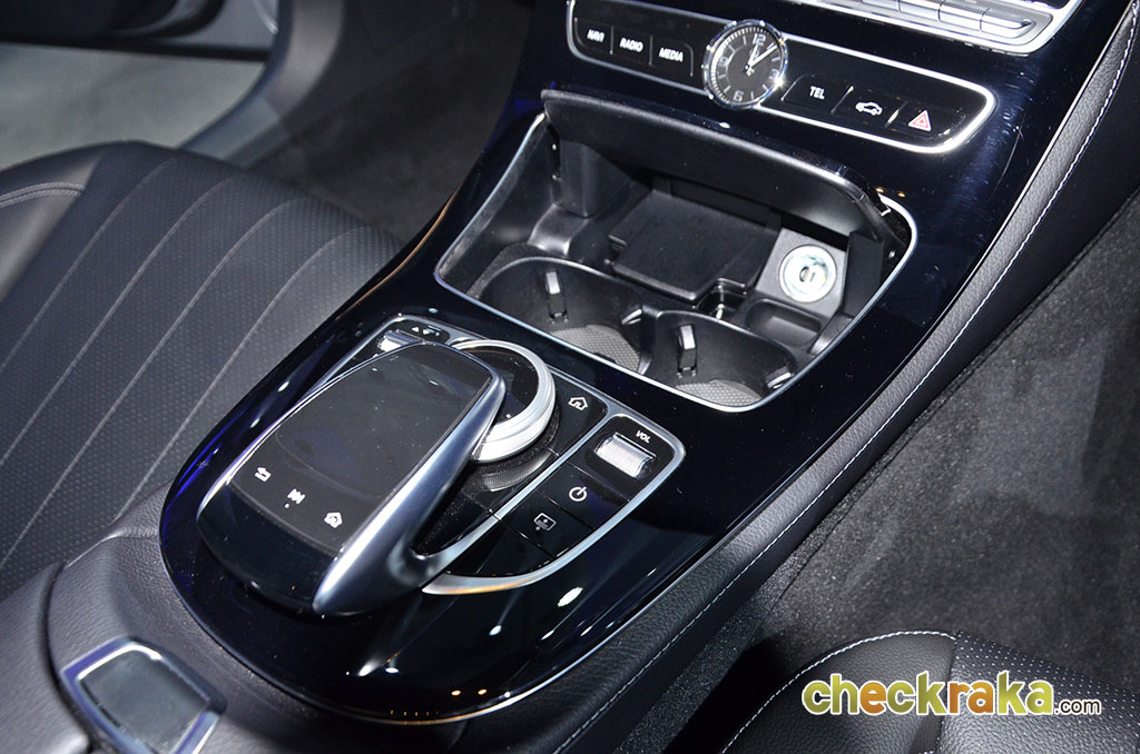 รูปภาพ เมอร์เซเดส-เบนซ์ Mercedes-benz E-Class E 220 D Avantgarde ปี 2017