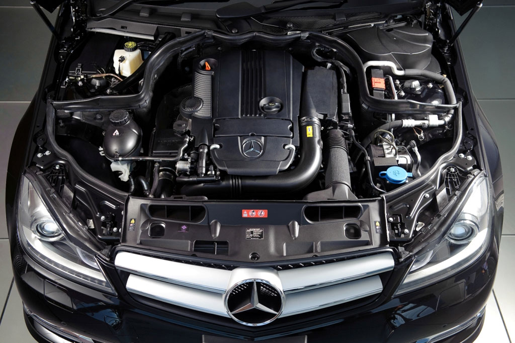 รูปภาพ เมอร์เซเดส-เบนซ์ Mercedes-benz C-Class C250 BlueEFFICIENCY Coupe Edition 1 ปี 2011