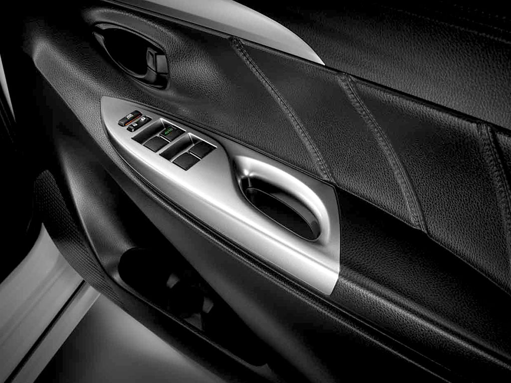 รูปภาพ โตโยต้า Toyota Vios TRD Sportivo ปี 2015