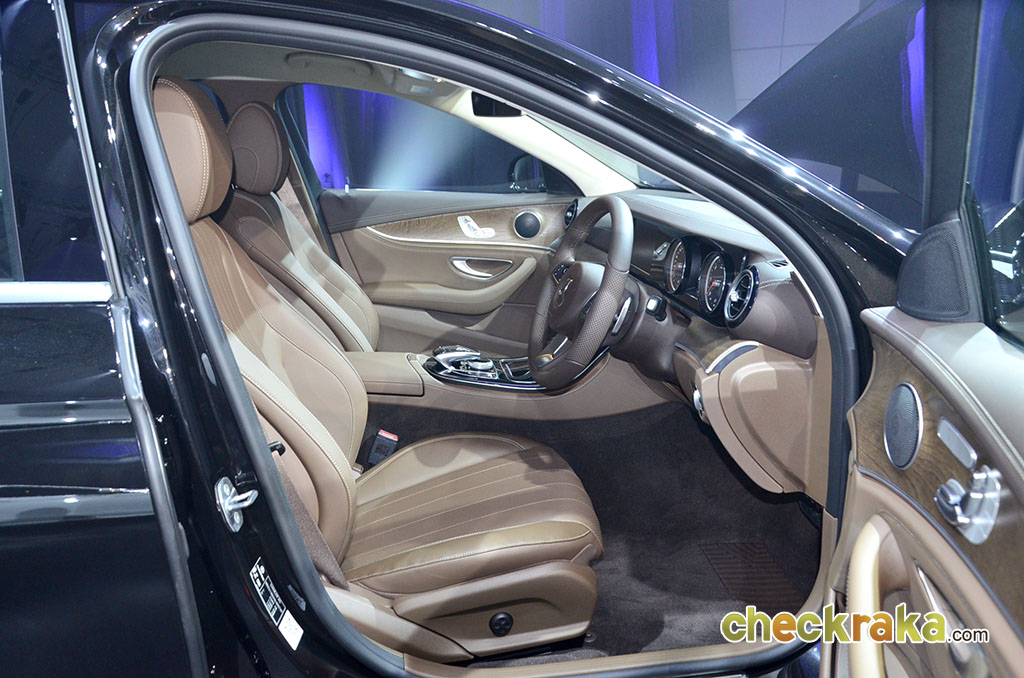 รูปภาพ เมอร์เซเดส-เบนซ์ Mercedes-benz E-Class E 220 D Exclusive ปี 2017
