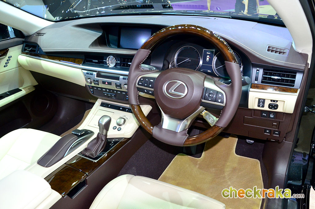 รูปภาพ เลกซัส Lexus ES 300h Luxury ปี 2015