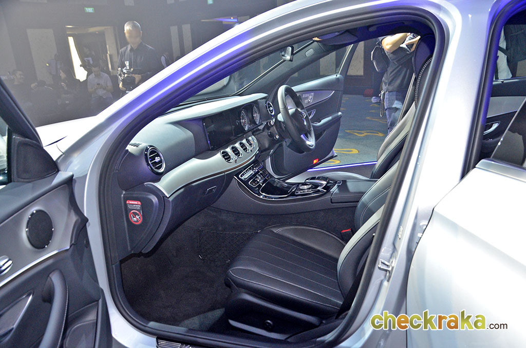 รูปภาพ เมอร์เซเดส-เบนซ์ Mercedes-benz E-Class E 220 D Avantgarde ปี 2017