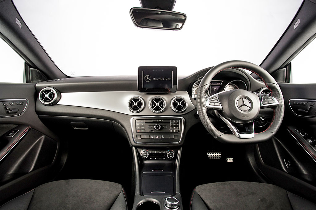 รูปภาพ เมอร์เซเดส-เบนซ์ Mercedes-benz CLA-Class CLA 250 AMG Dynamic ปี 2015