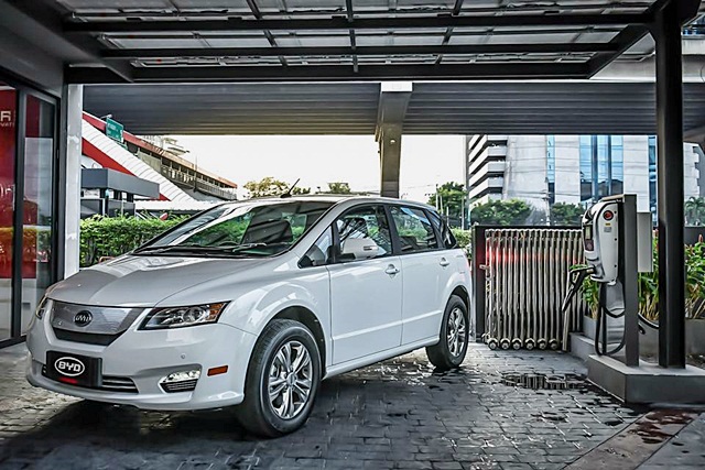 รูปภาพ บีวายดี BYD e6 80kWh ปี 2018