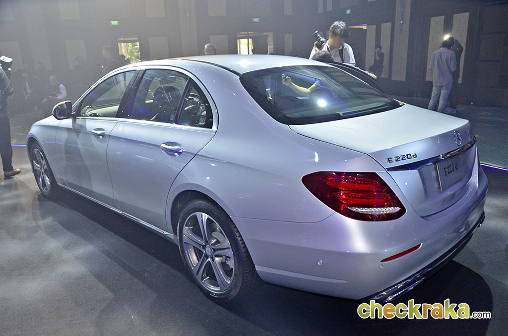 รูปภาพ เมอร์เซเดส-เบนซ์ Mercedes-benz E-Class E 220 D Avantgarde ปี 2017