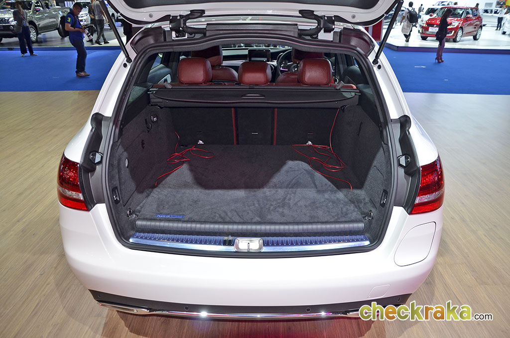 รูปภาพ เมอร์เซเดส-เบนซ์ Mercedes-benz C-Class C 350 e Estate AMG Dynamic ปี 2016