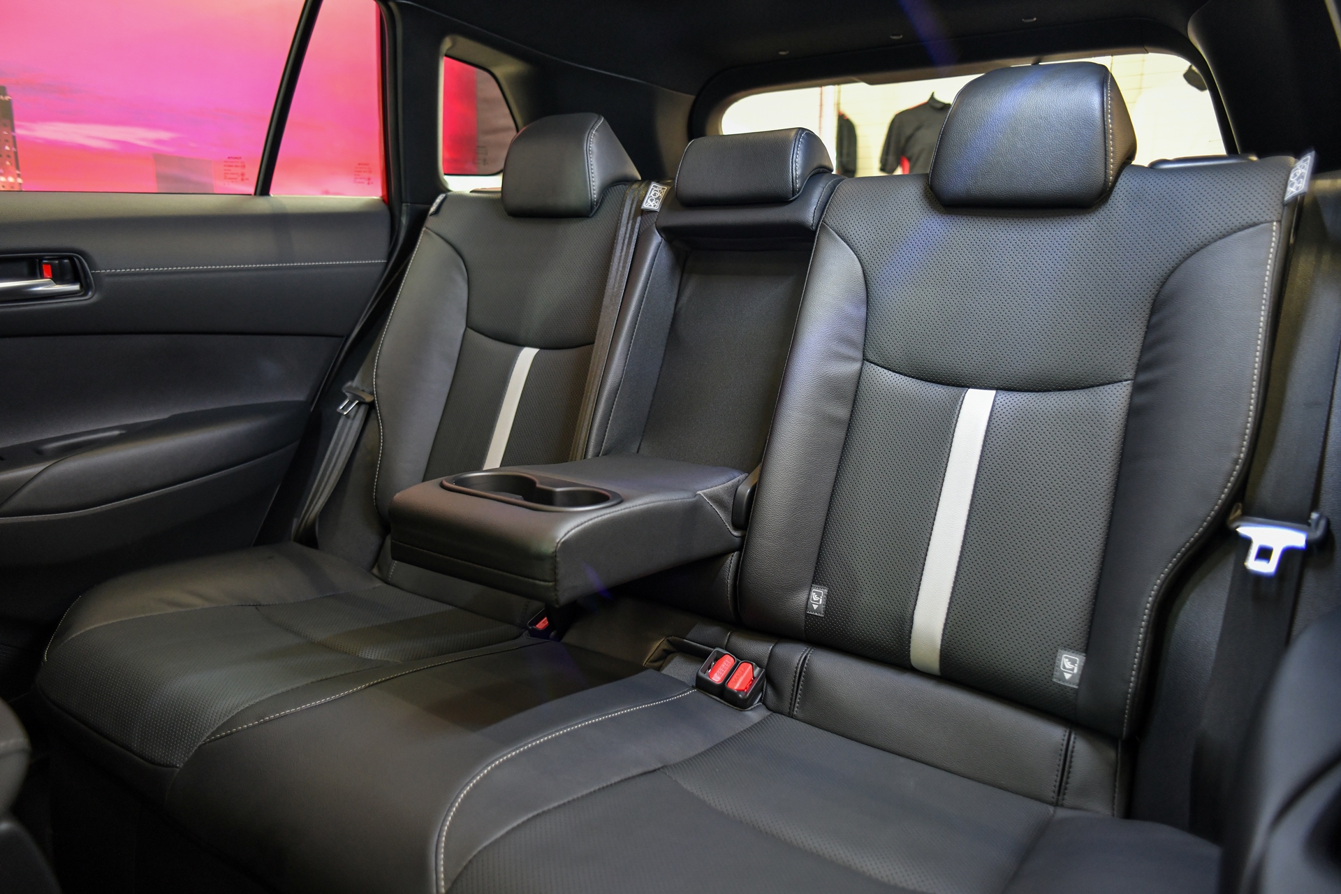 รูปภาพ โตโยต้า Toyota Corolla Cross HEV GR Sport ปี 2026