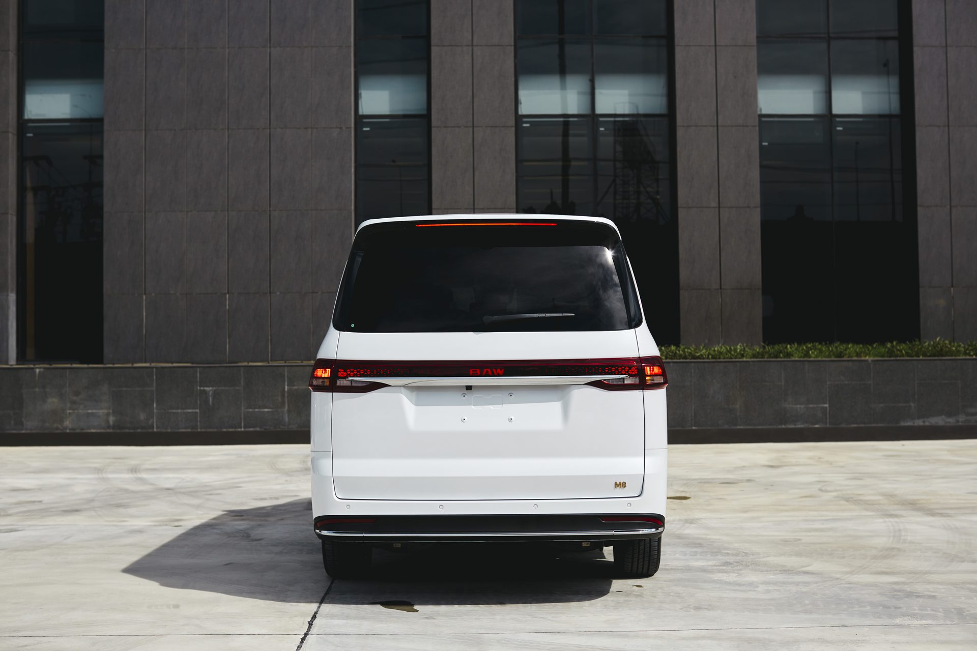 รูปภาพ ปักกิ่ง ออโตโมบิล เวิร์ค BAW M8 Standard ปี 2026