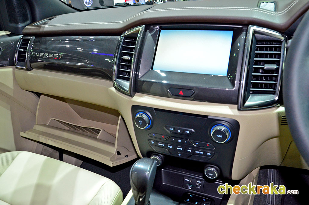 รูปภาพ ฟอร์ด Ford Everest 2.2L Titanium+ 4x2 AT ปี 2017