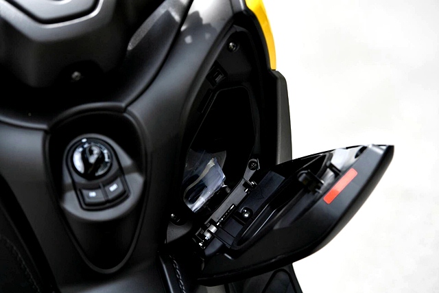 รูปภาพ ยามาฮ่า Yamaha XMAX 300 ปี 2017