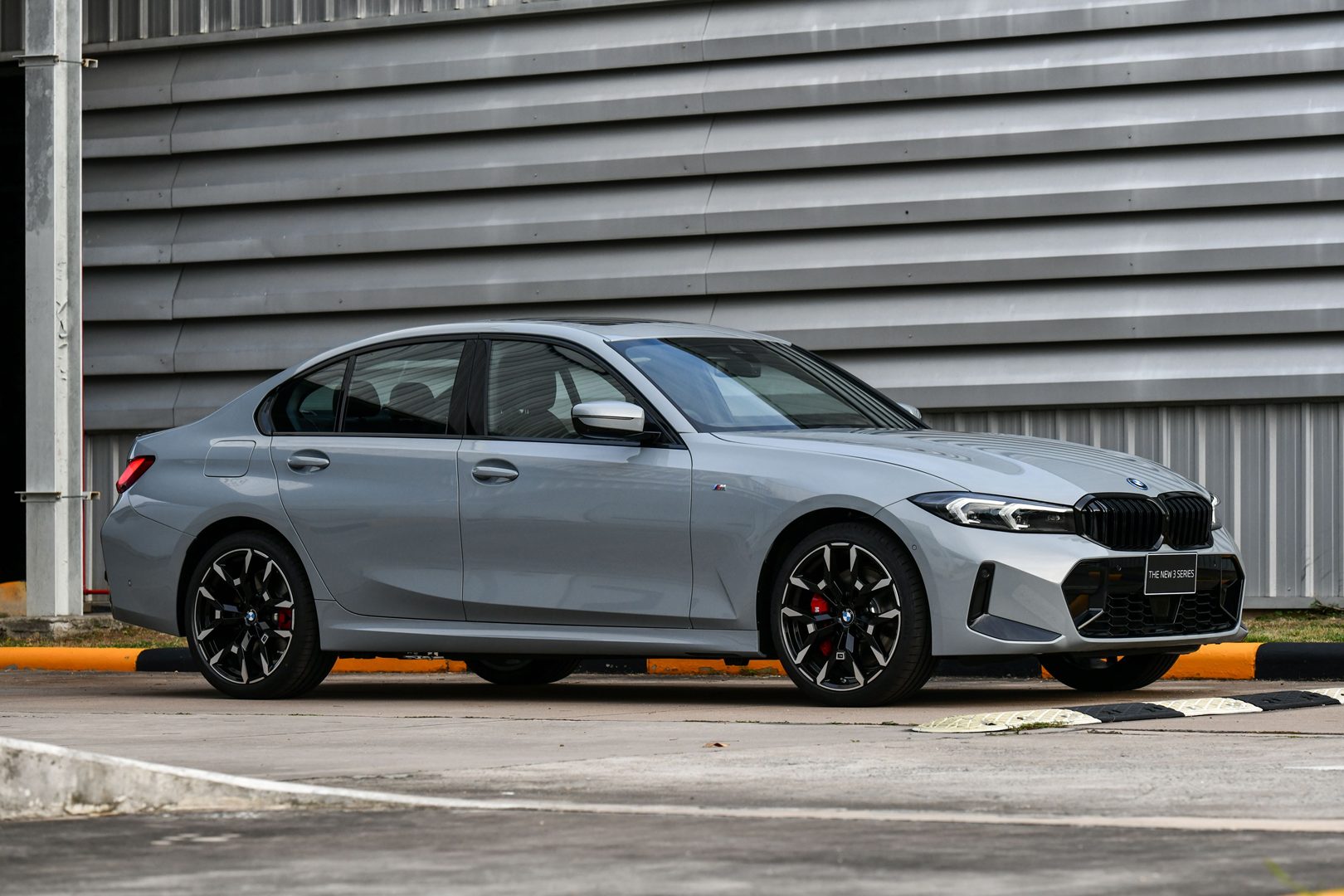 รูปภาพ บีเอ็มดับเบิลยู BMW Series 3 330e M Sport ปี 2025