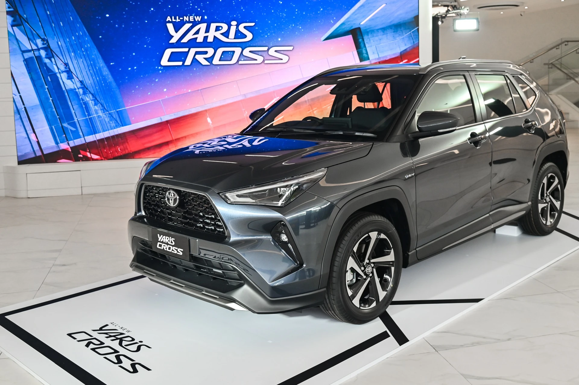 Toyota Yaris Cross โตโยต้า 