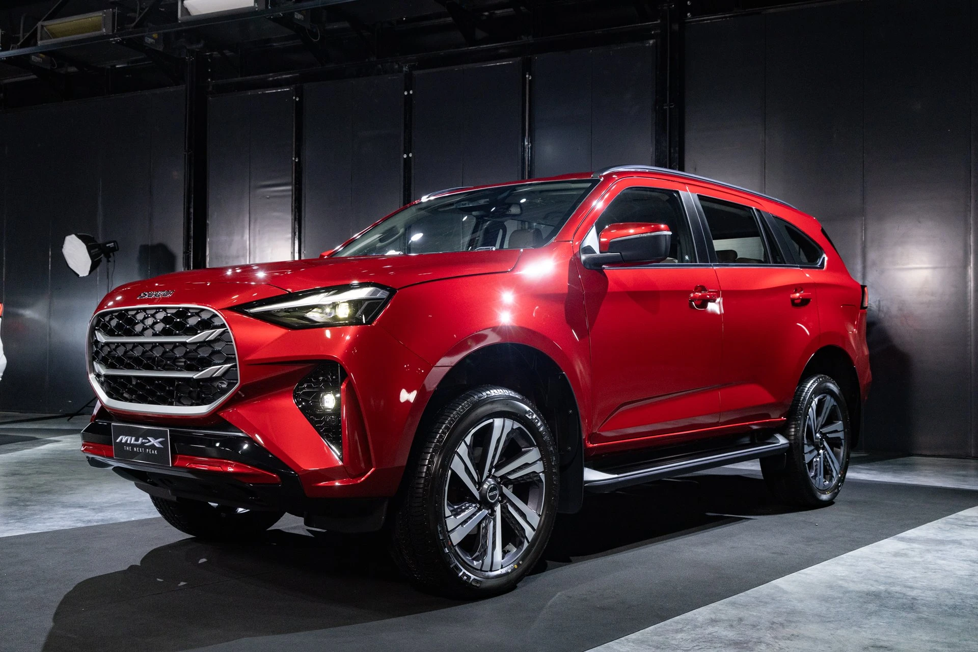 รูปภาพ อีซูซุ Isuzu MU-X 4x2 2.2 Ultimate A/T ปี 2024