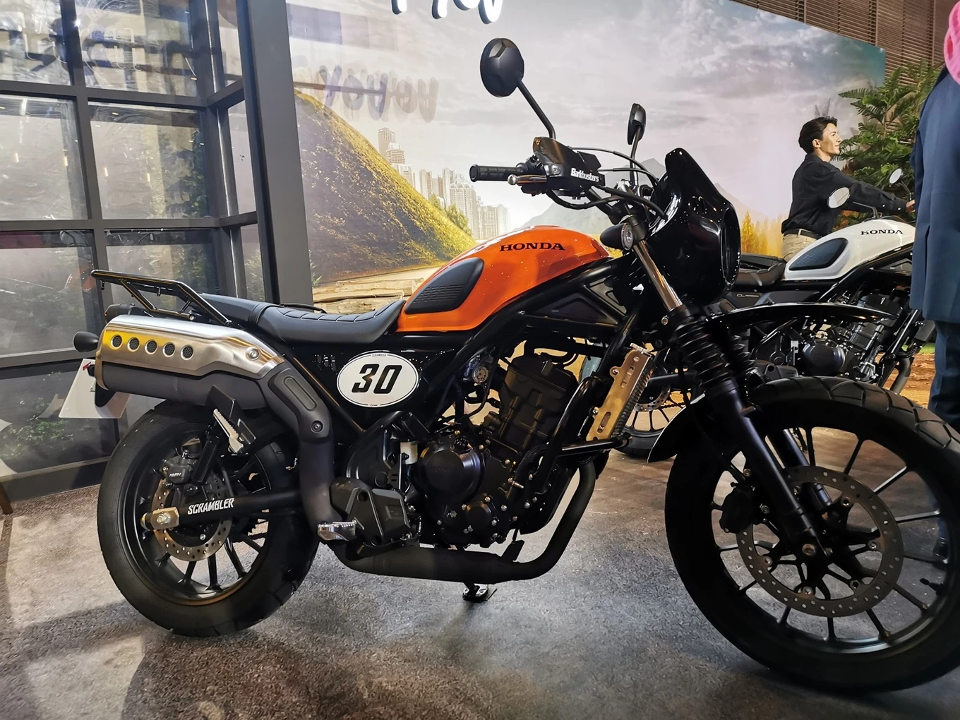 รูปภาพ ฮอนด้า Honda CL 300 Scrambler Special Edition ปี 2023